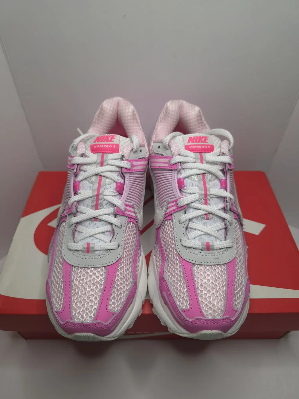 Nike Zoom Vomero 5 White Hyper Pink IM2404-645 Size 7.5W